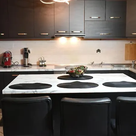 Apartamento The Red House δίπλα στον μύλο των ξωτικών Trikala (Thessaly)