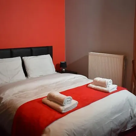 The Red House δίπλα στον μύλο των ξωτικών Trikala (Thessaly)