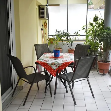 Apartamento The Red House δίπλα στον μύλο των ξωτικών Trikala (Thessaly)