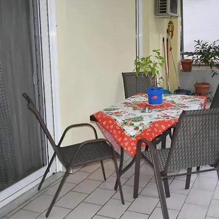 The Red House δίπλα στον μύλο των ξωτικών Apartamento