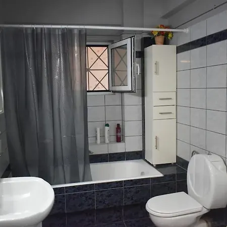 The Red House δίπλα στον μύλο των ξωτικών Apartamento Trikala (Thessaly)