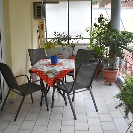 Apartamento The Red House δίπλα στον μύλο των ξωτικών Trikala (Thessaly)