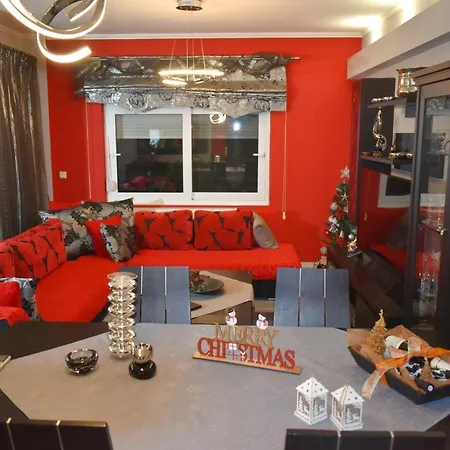 Apartamento The Red House δίπλα στον μύλο των ξωτικών Trikala (Thessaly)